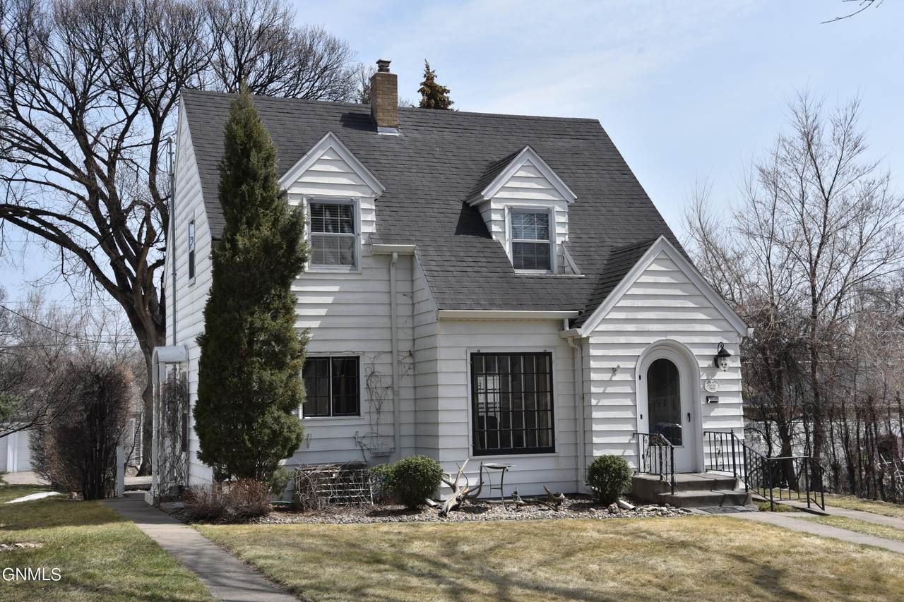809 1st Street - Photo 1