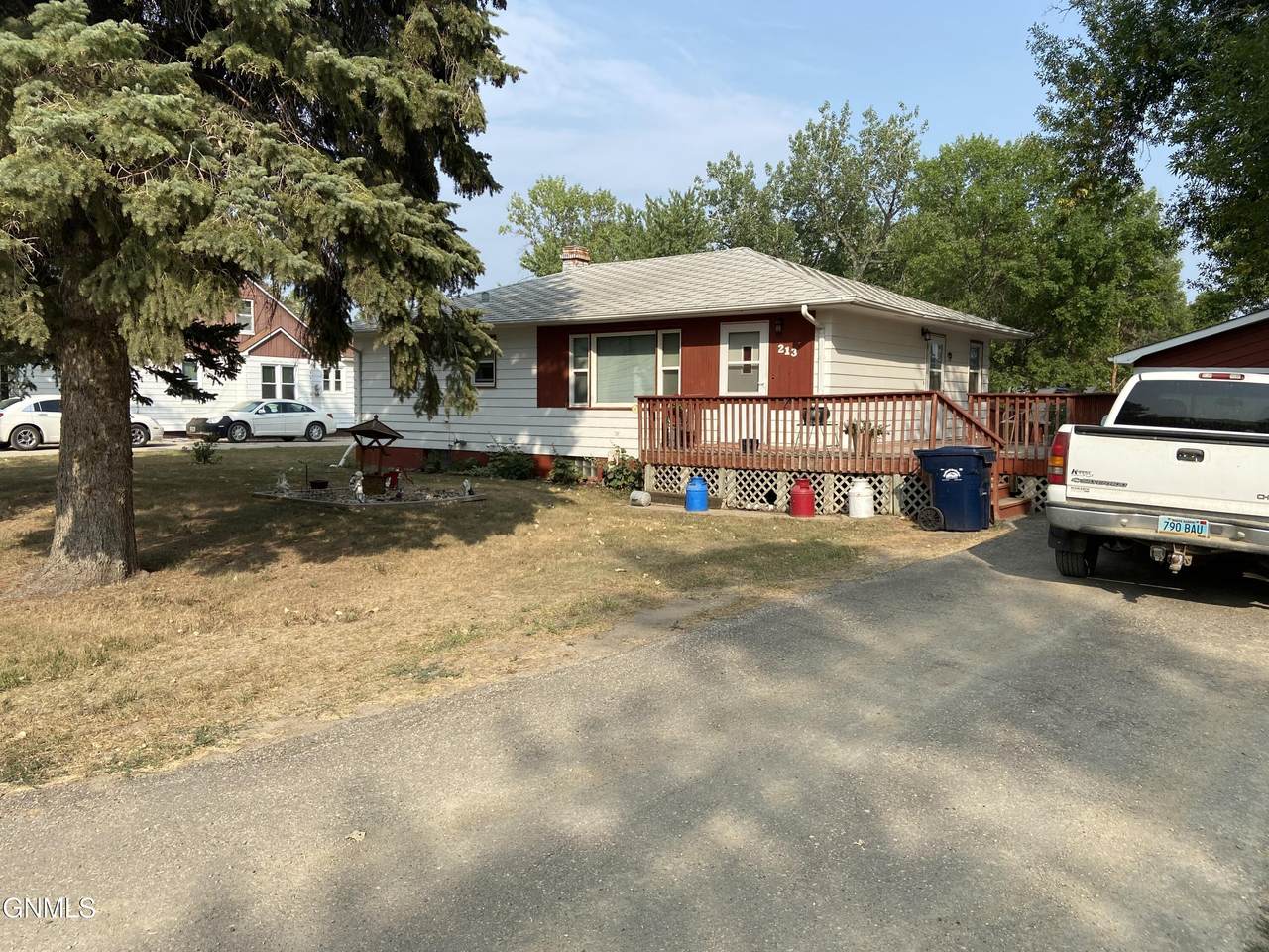 213 Bradford Avenue - Photo 1