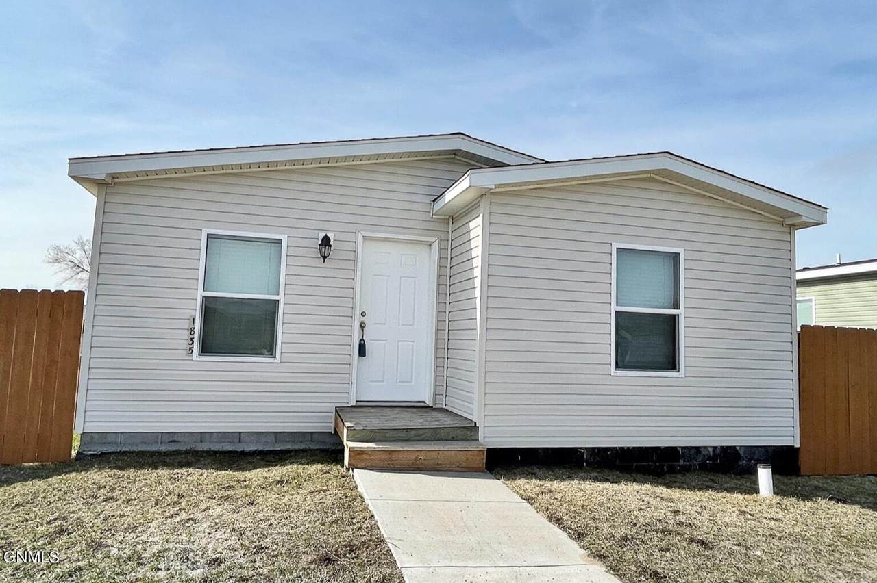 1835 31st Street - Photo 1
