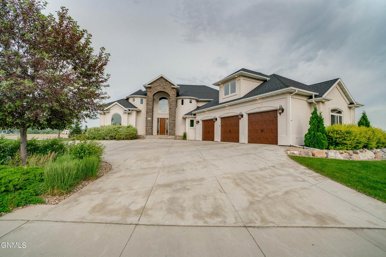 3801 Bay Shore Bend - Photo 1