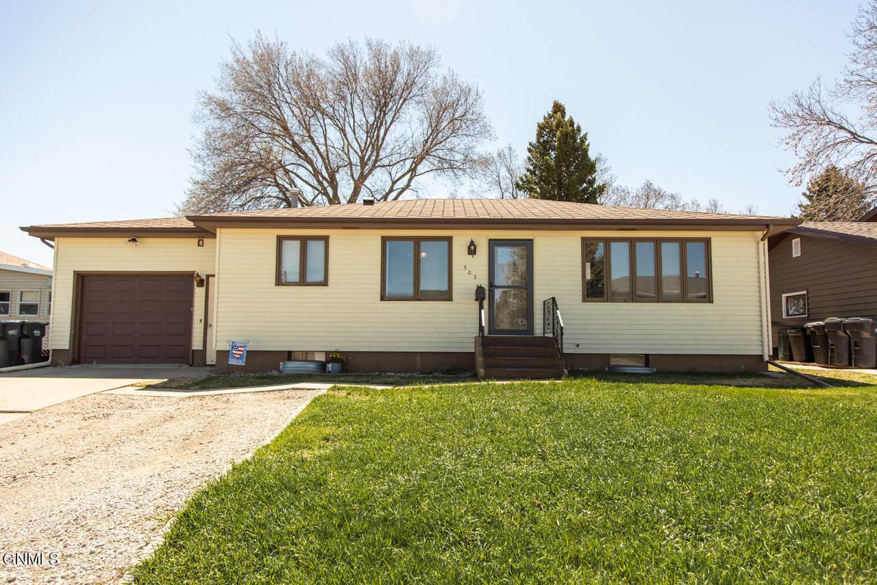 303 13th Street - Photo 1