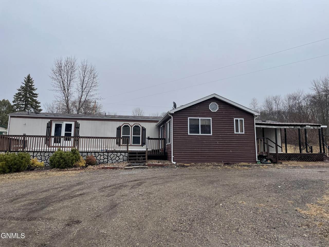 1760 118A Avenue - Photo 1