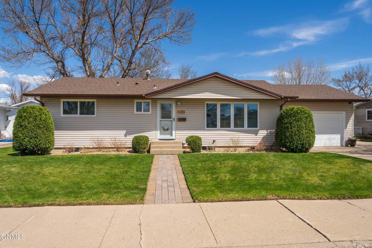 1702 1st Avenue - Photo 1