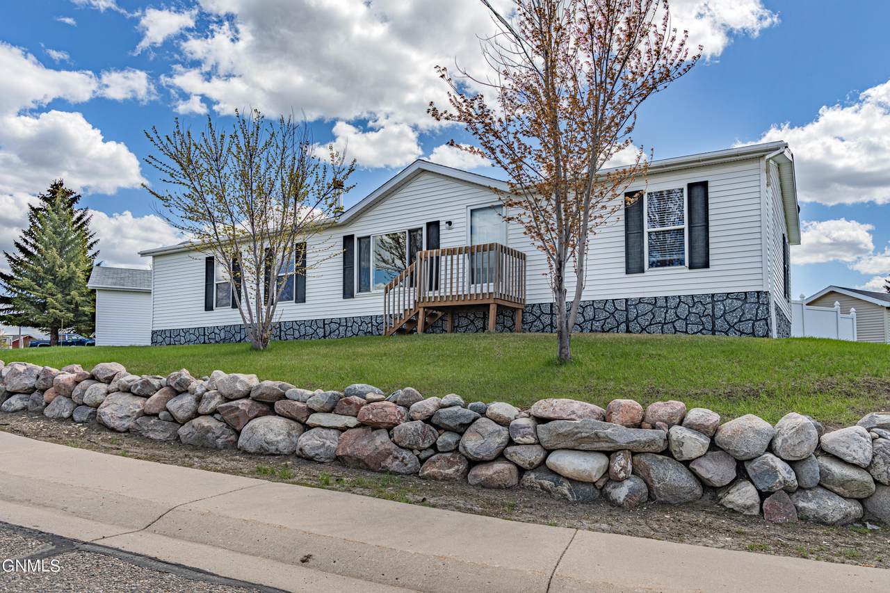 1811 Valley Loop - Photo 1