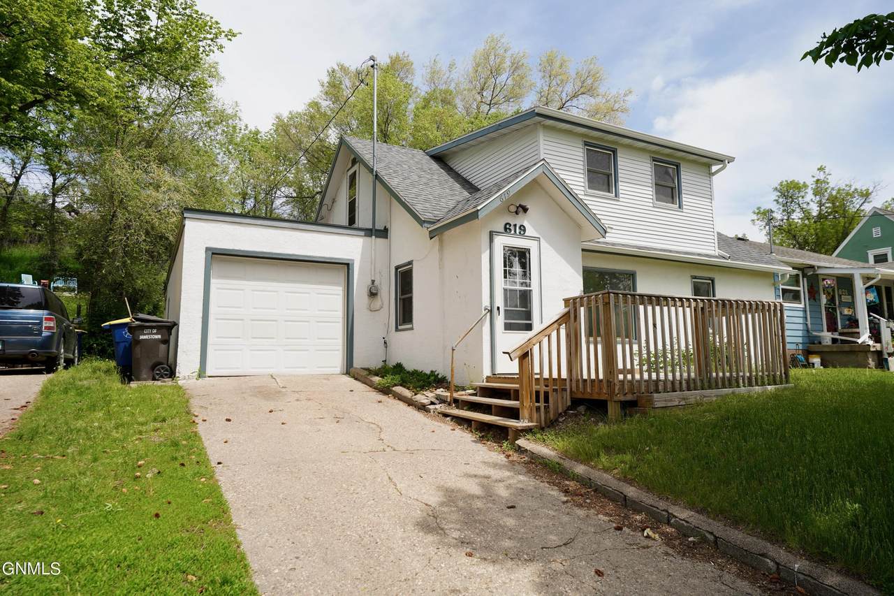 619 5th Street - Photo 1