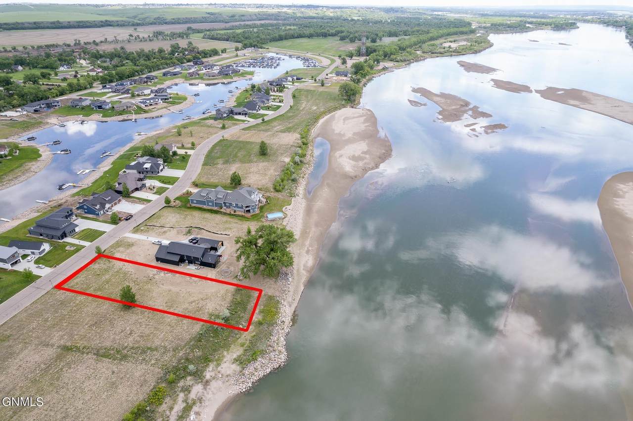 6224 Misty Waters Drive - Photo 1