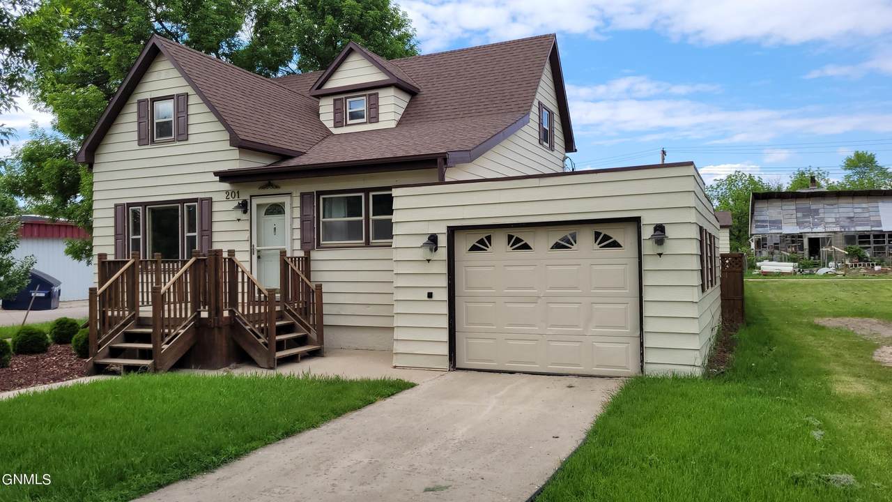 201 1st Street - Photo 1