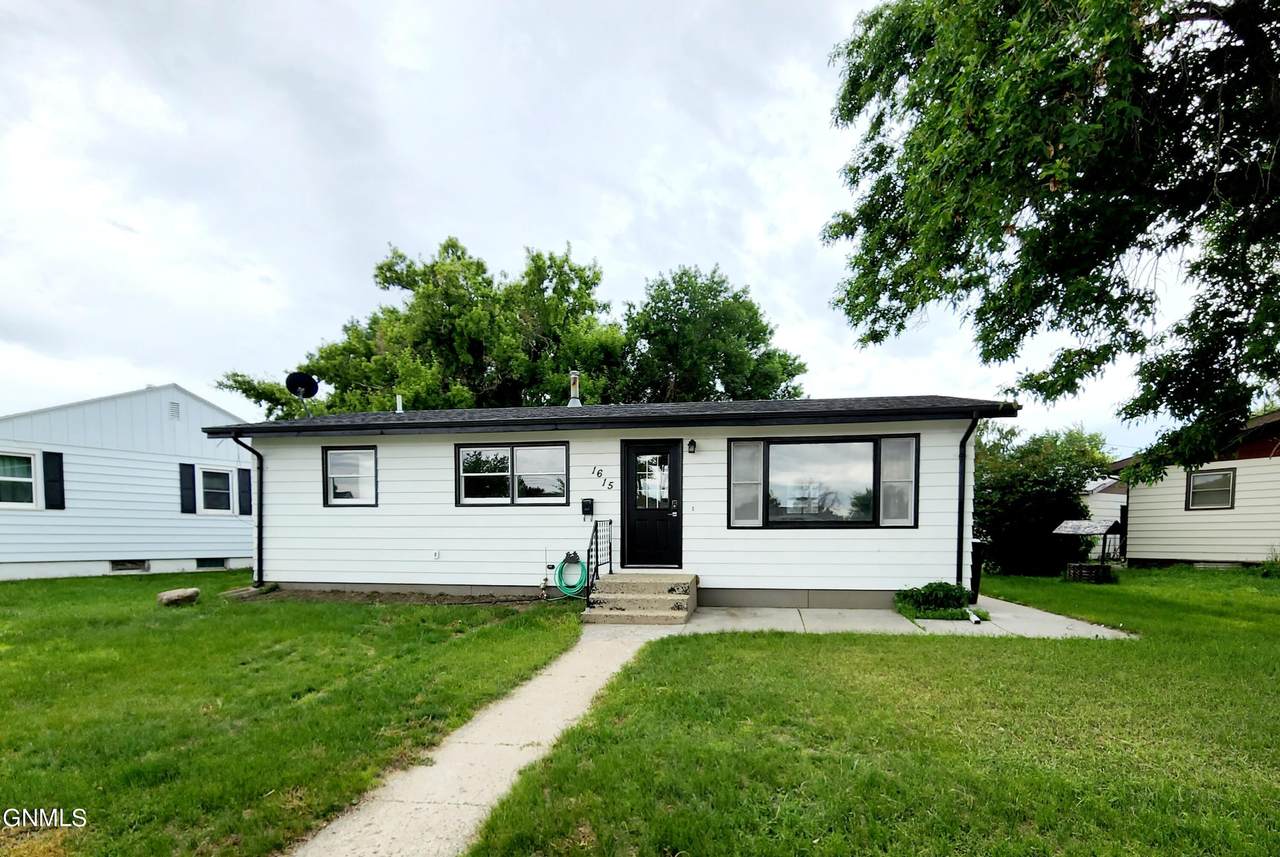 1615 10th Avenue - Photo 1