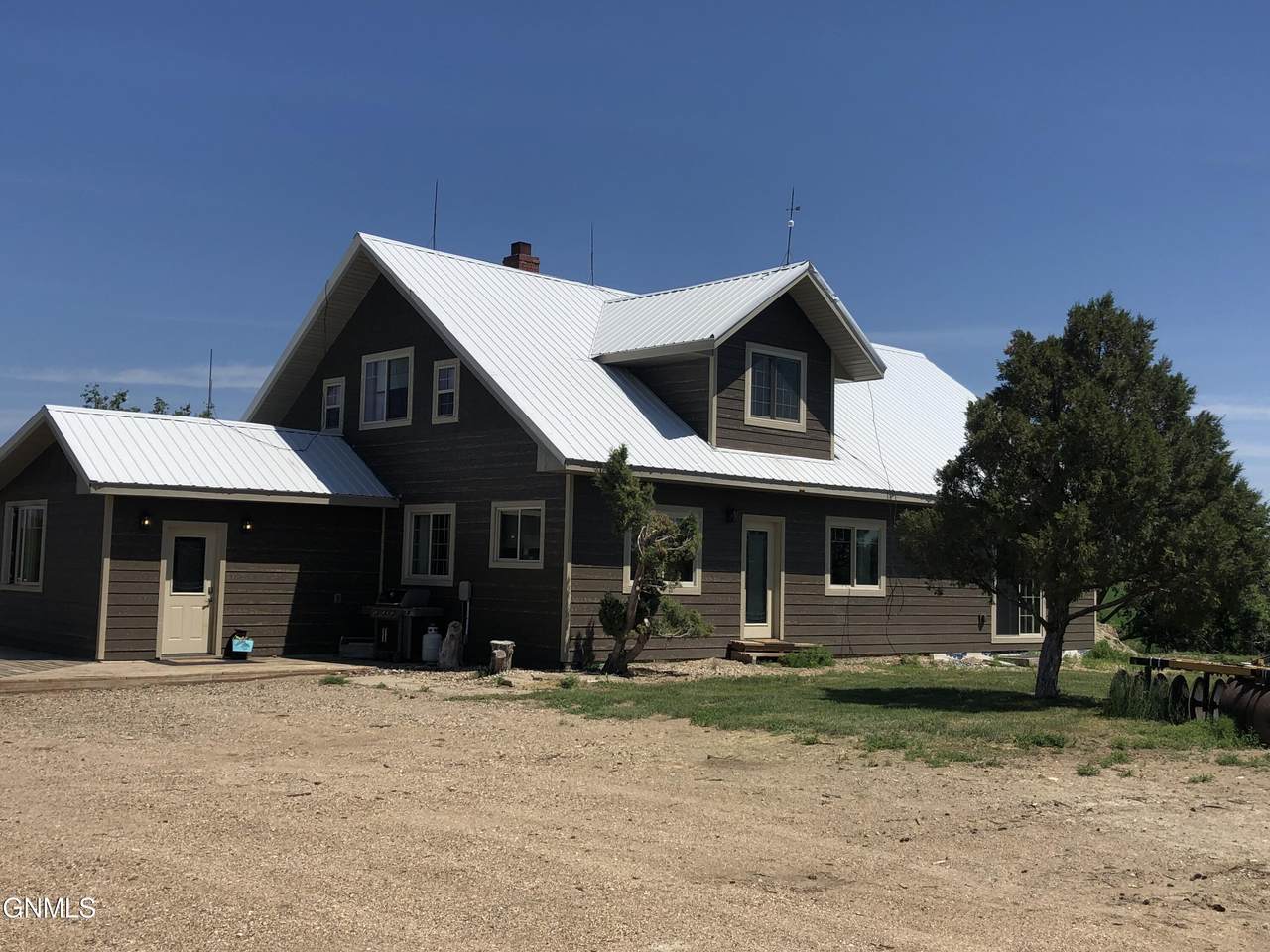 8710 131st Avenue - Photo 1