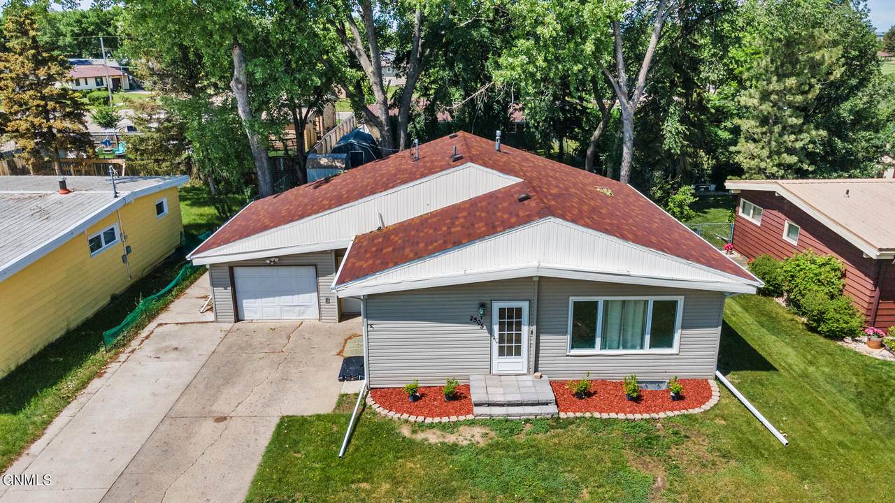 2505 Skyline Drive - Photo 1