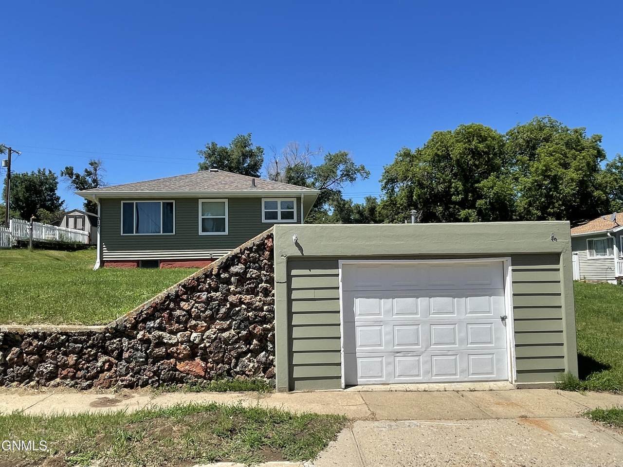 317 2nd Street - Photo 1