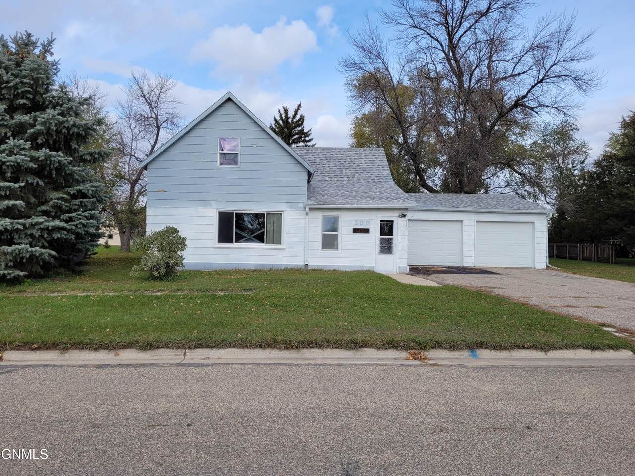209 5th Street - Photo 1