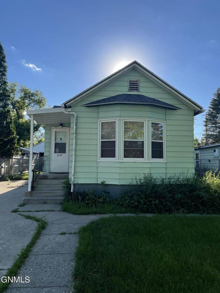 612 5th Avenue - Photo 1