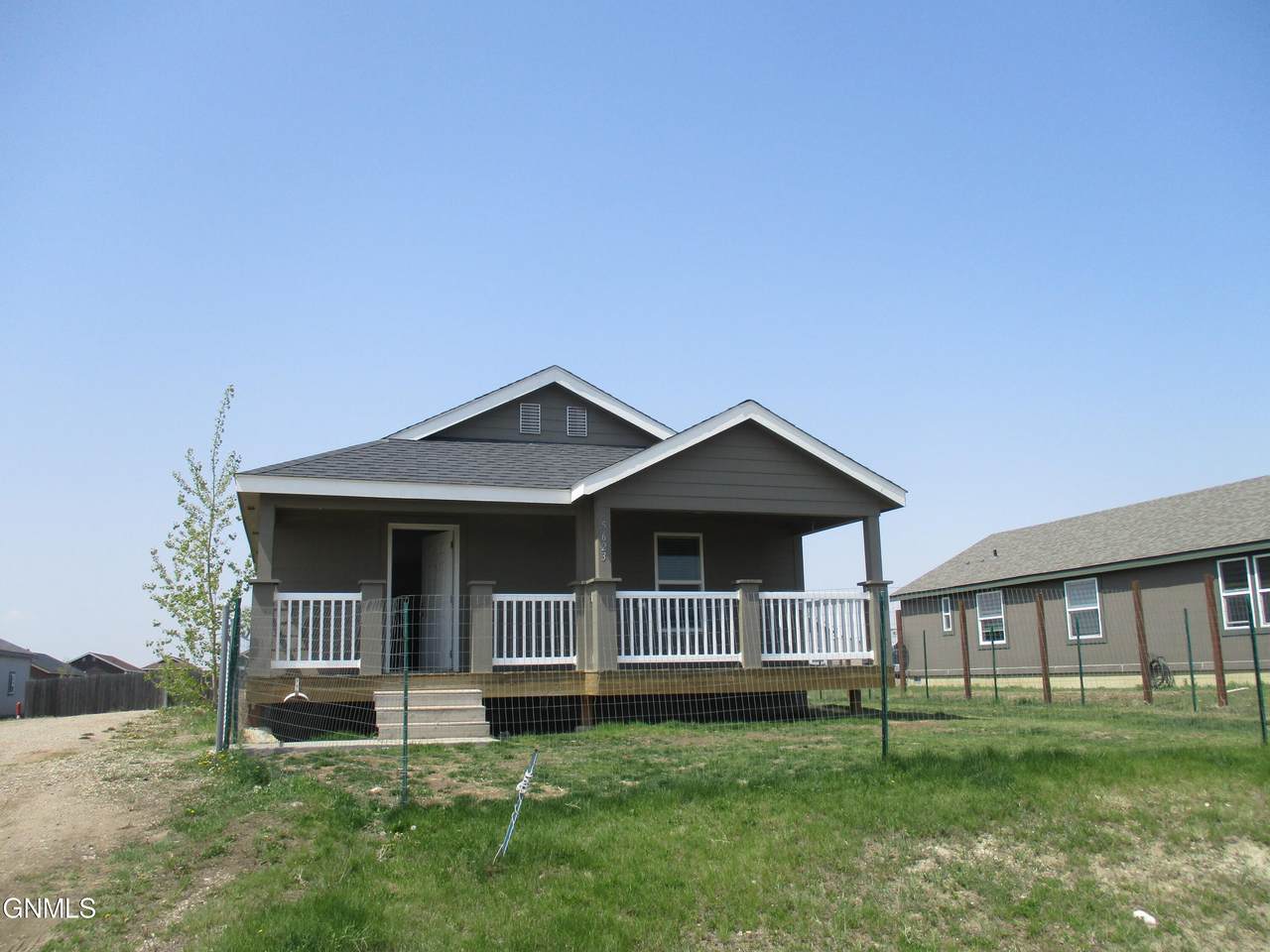 5623 Lukenbill Avenue - Photo 1