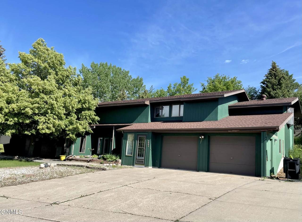 3004 Ontario Lane - Photo 1
