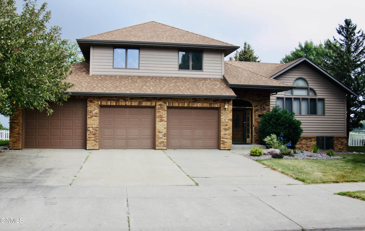 634 Aspen Avenue - Photo 1