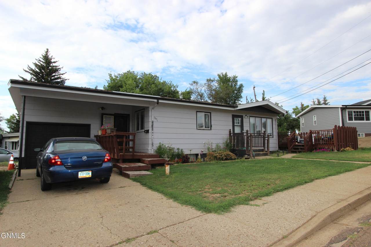 1071 Lincoln Street - Photo 1