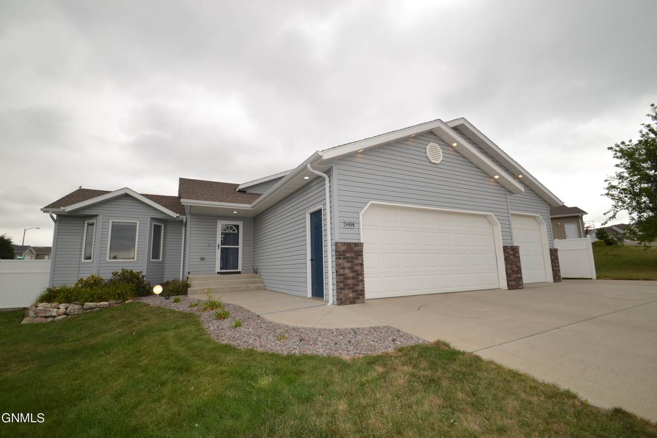 5414 Calvert Drive - Photo 1