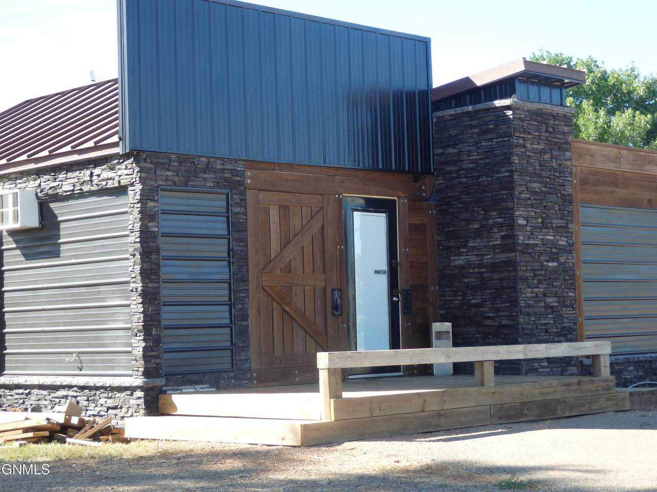 820 Elk Street - Photo 1