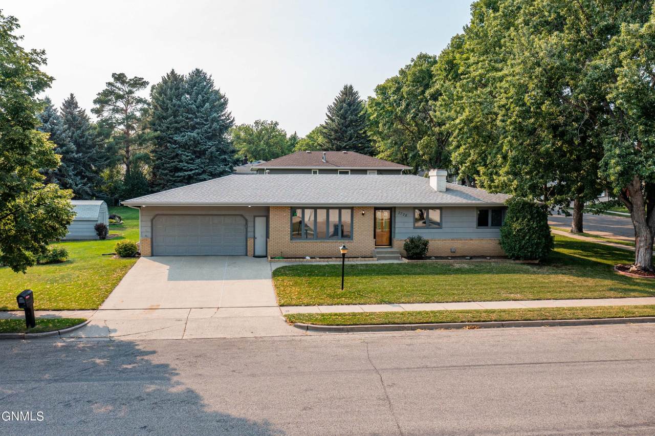 2728 Mercury Lane - Photo 1