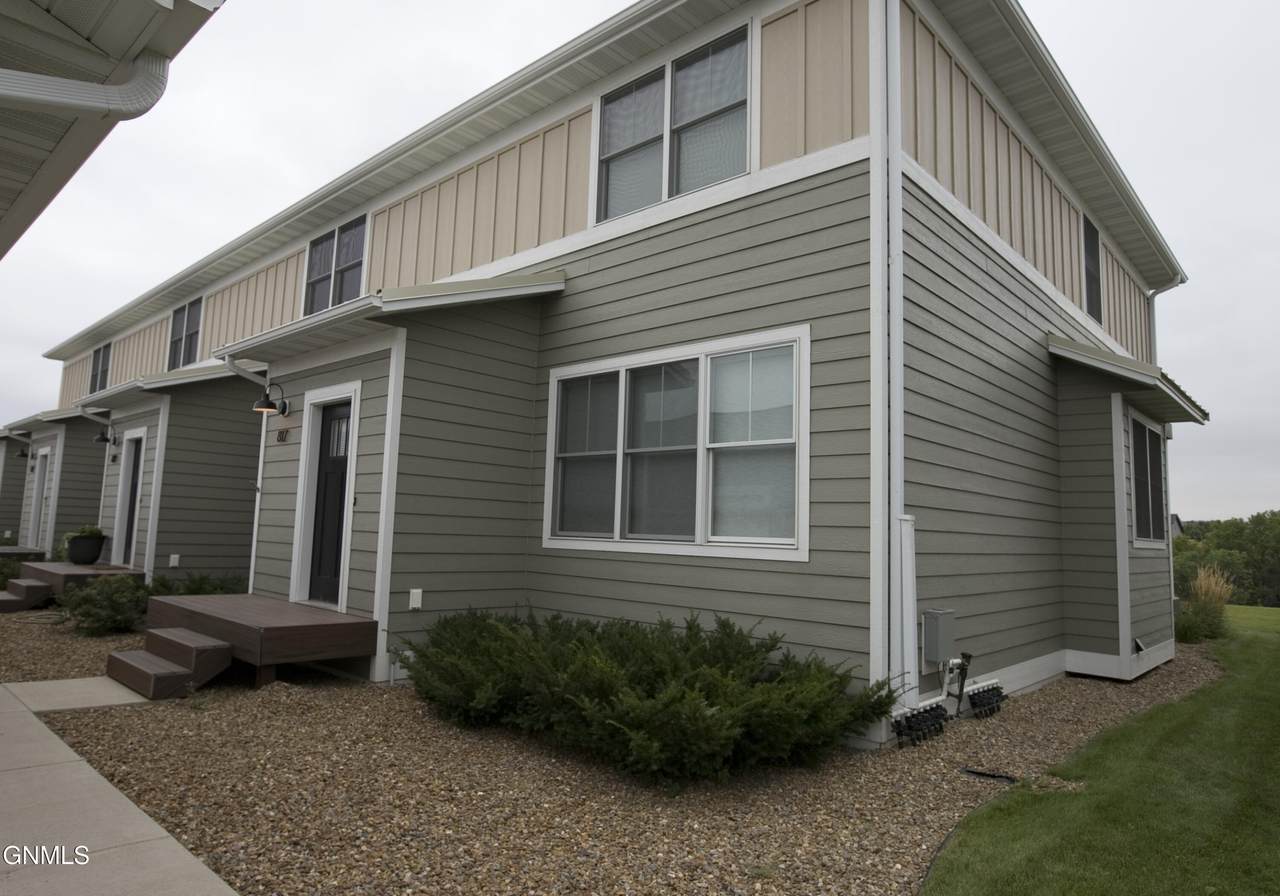 817 14th Street - Photo 1