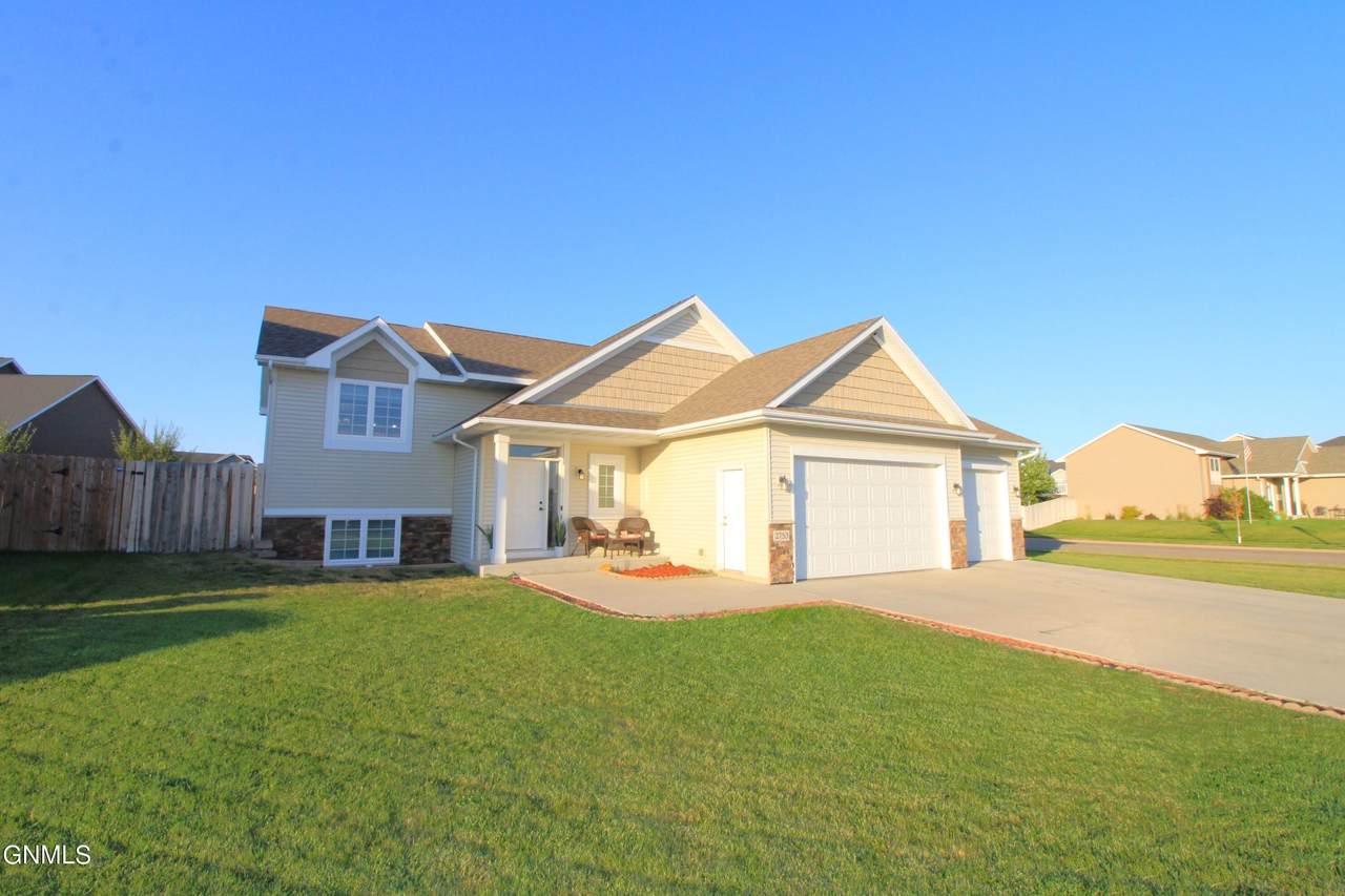 2753 Heritage Dr Drive - Photo 1