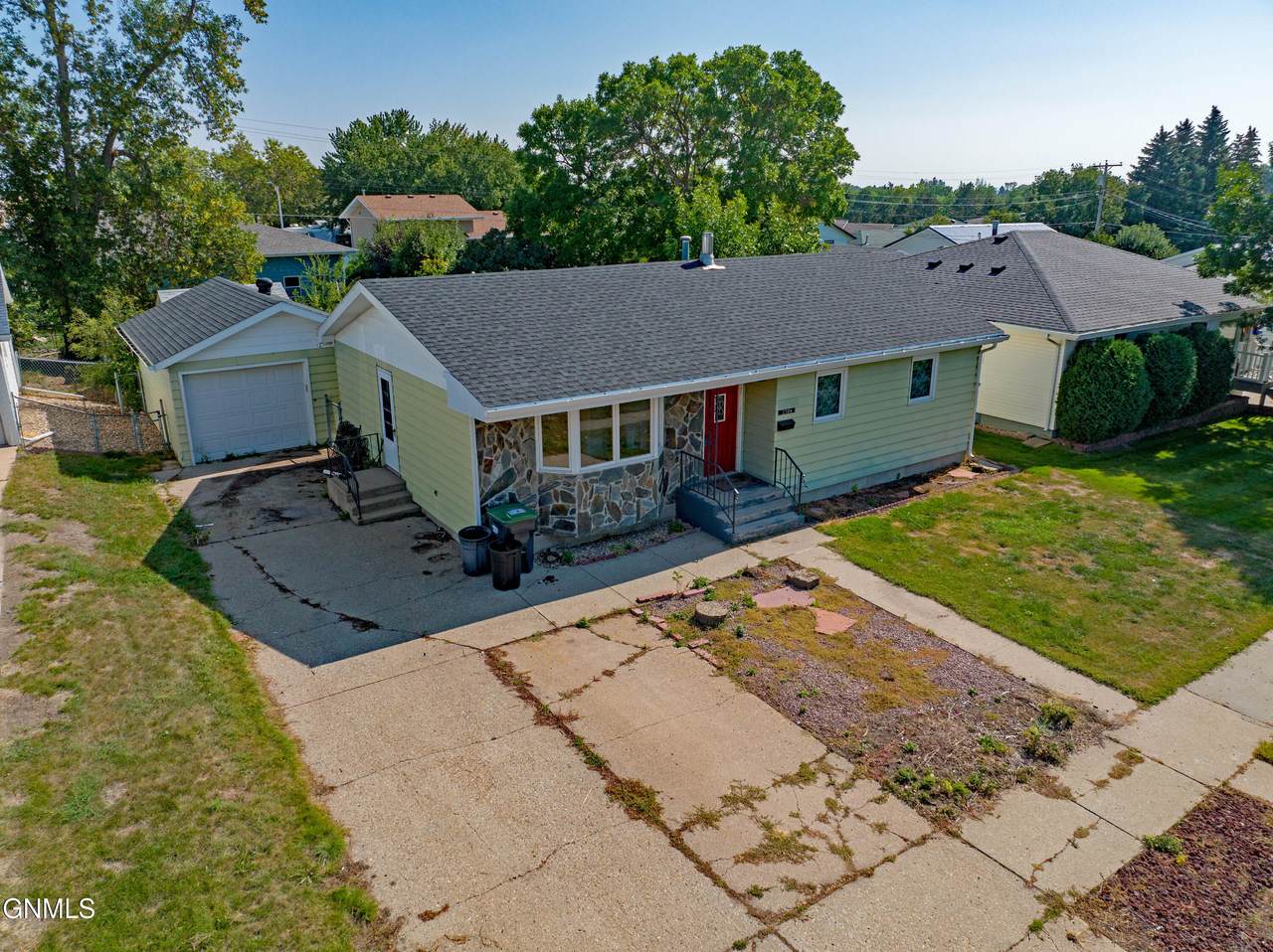 1706 6th Avenue - Photo 1