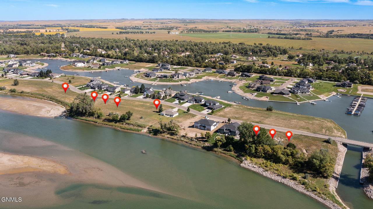 6008 Misty Waters Drive - Photo 1