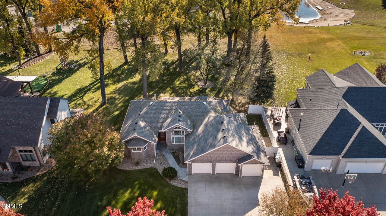 4809 S Bay Drive - Photo 1