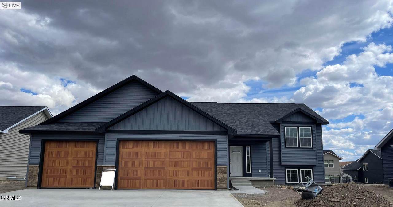 3018 28th Avenue - Photo 1