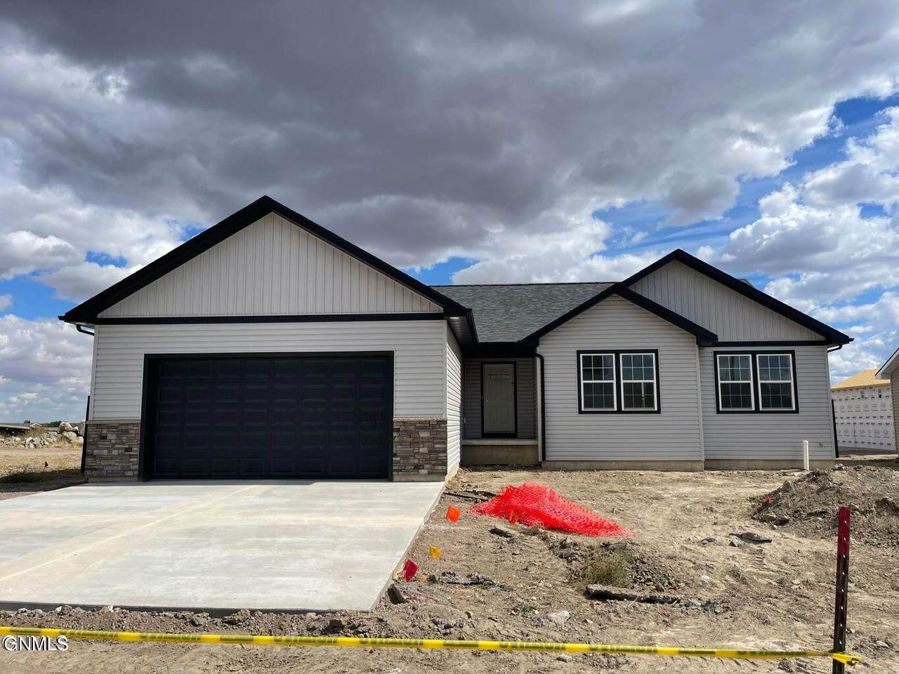 3104 28th Avenue - Photo 1