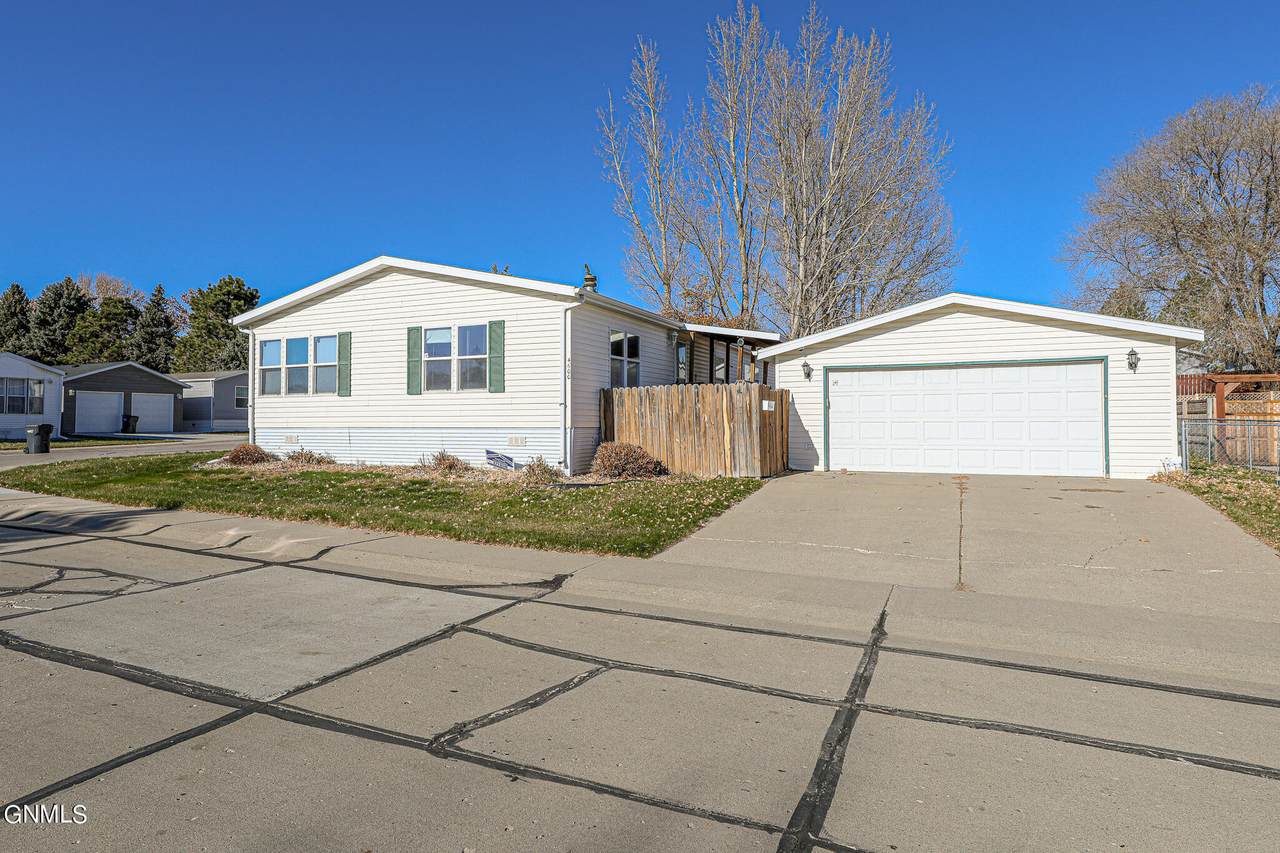 4600 Rebel Drive - Photo 1