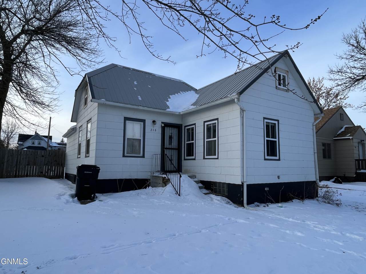 216 B Street - Photo 1