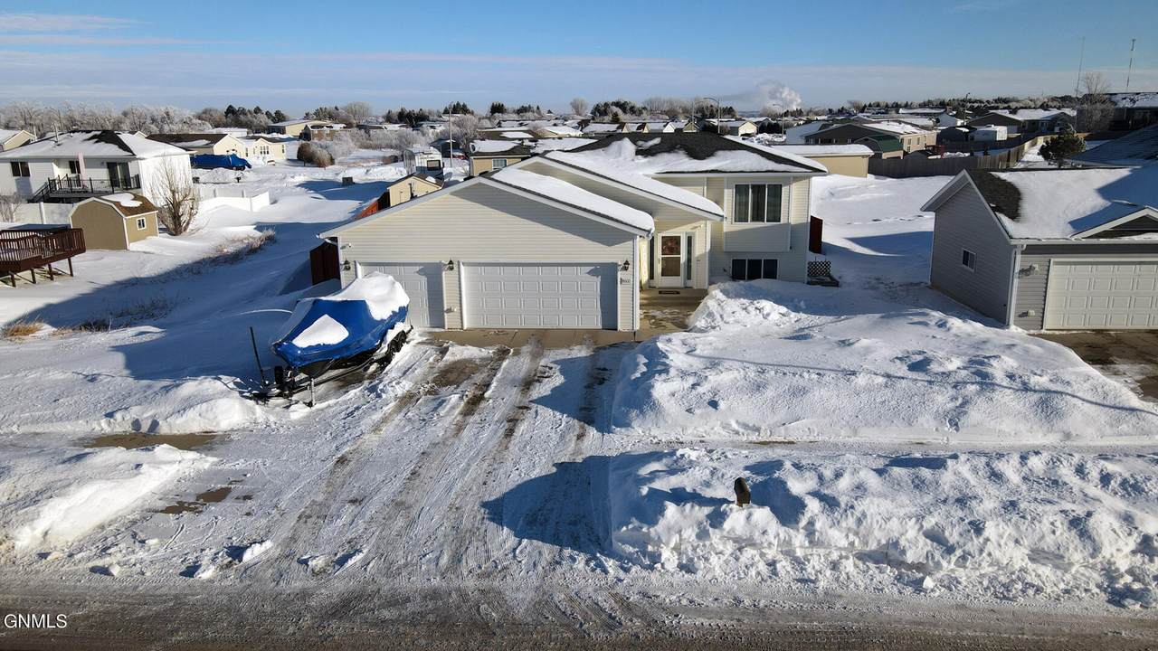 4600 37th Avenue - Photo 1