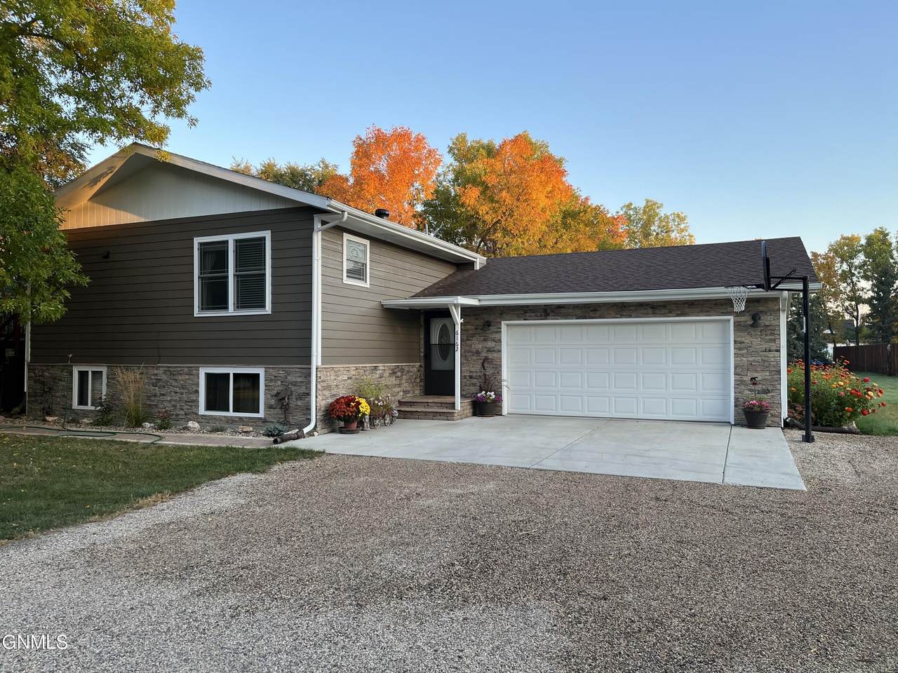 6162 Comet Lane - Photo 1