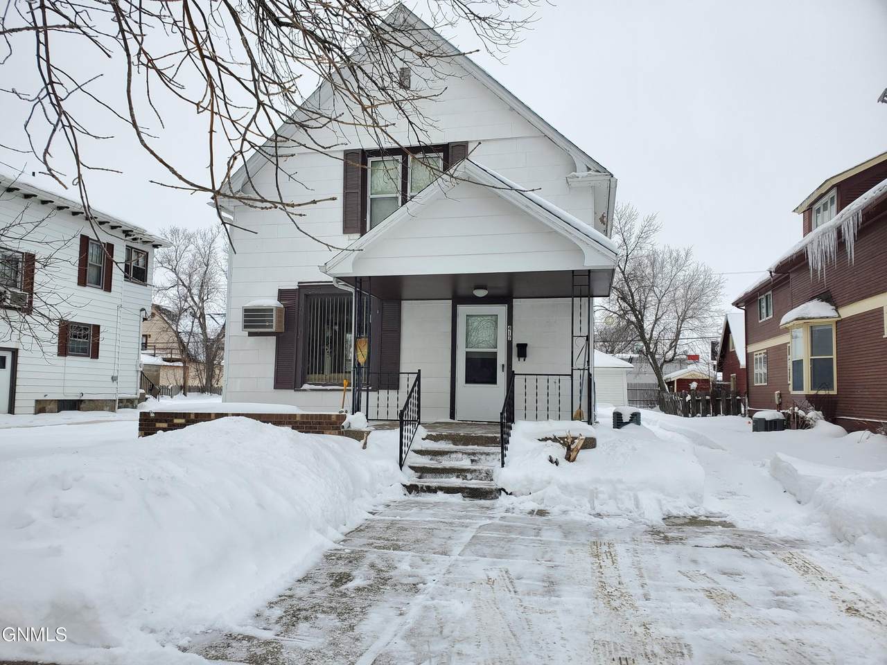 417 2nd Avenue - Photo 1