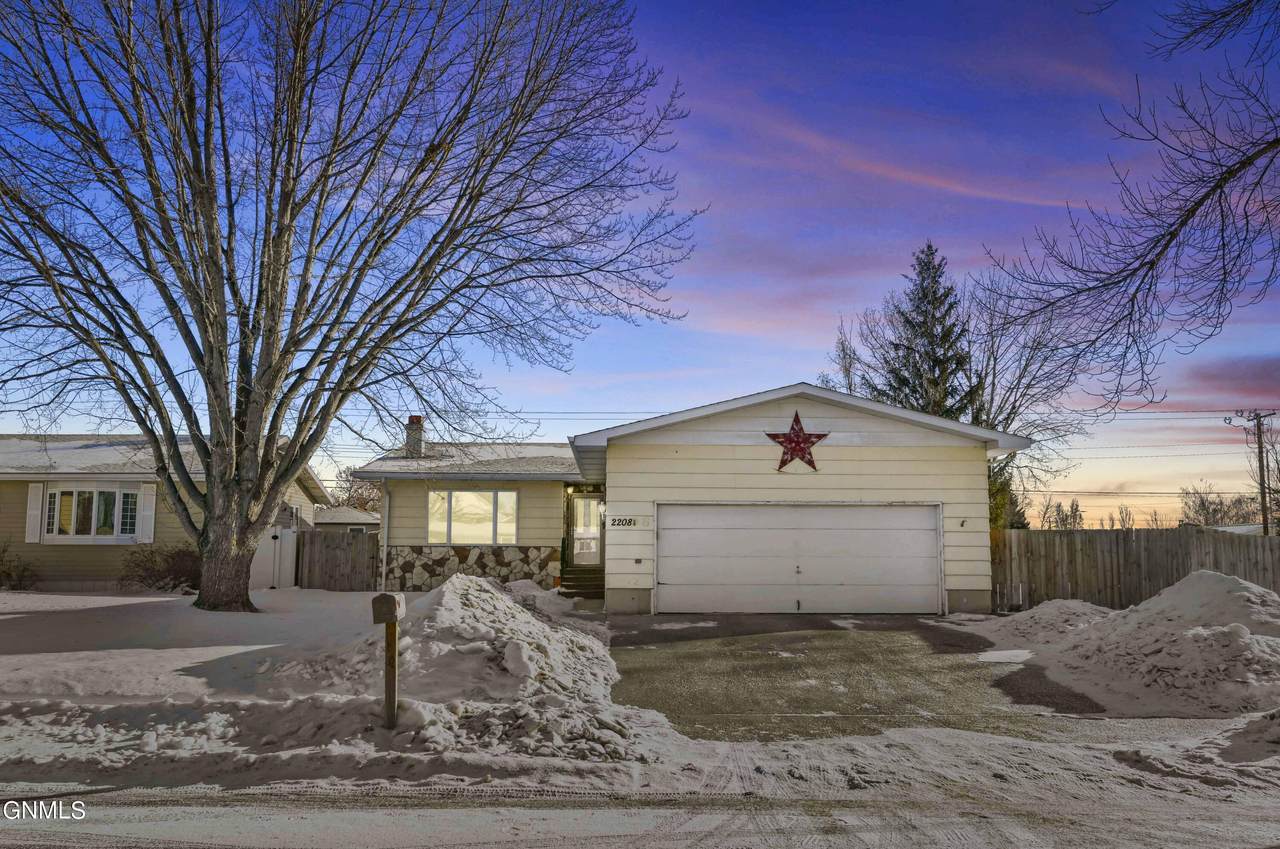 2208 University Avenue - Photo 1