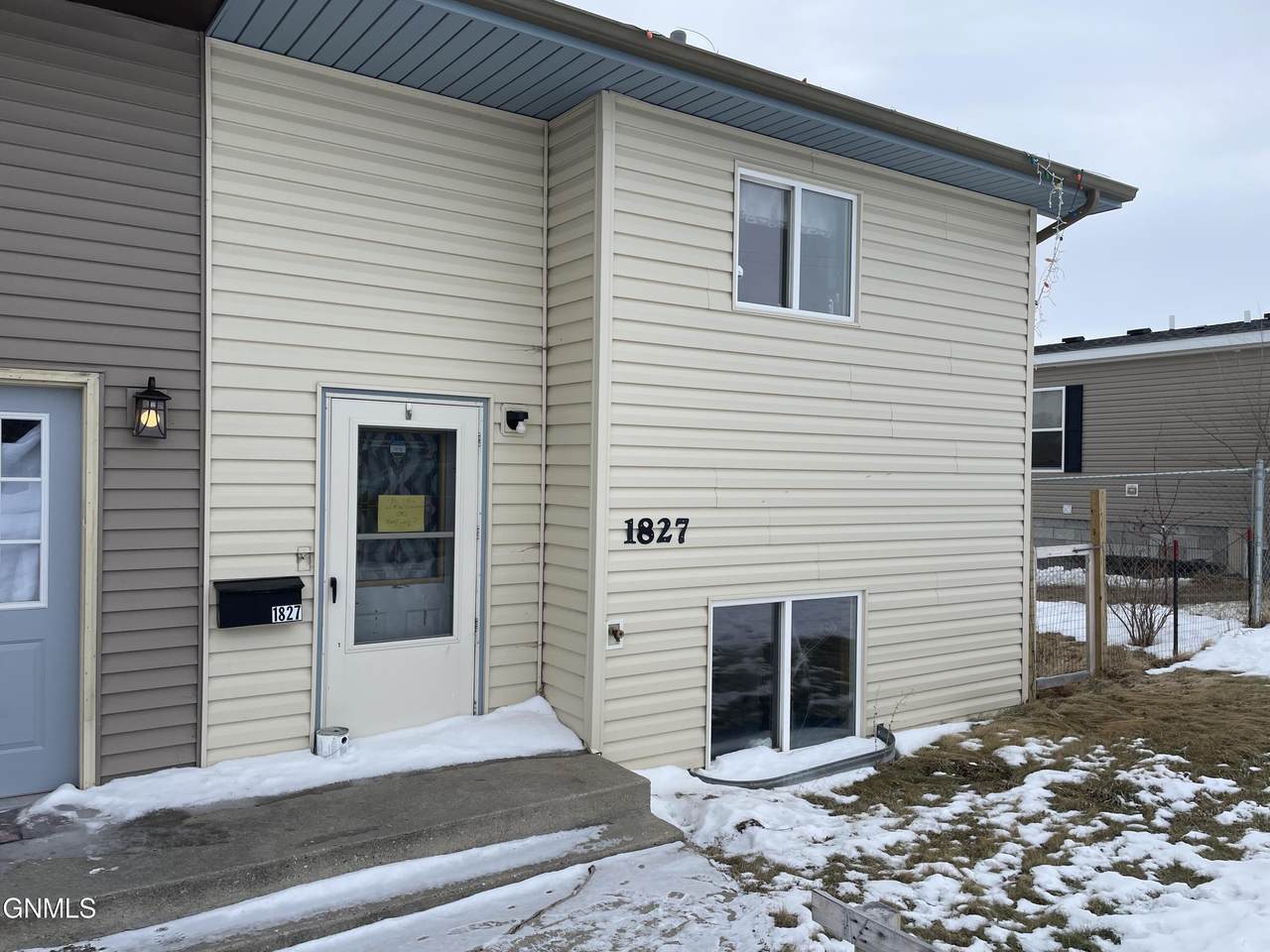 1827 31st Street - Photo 1