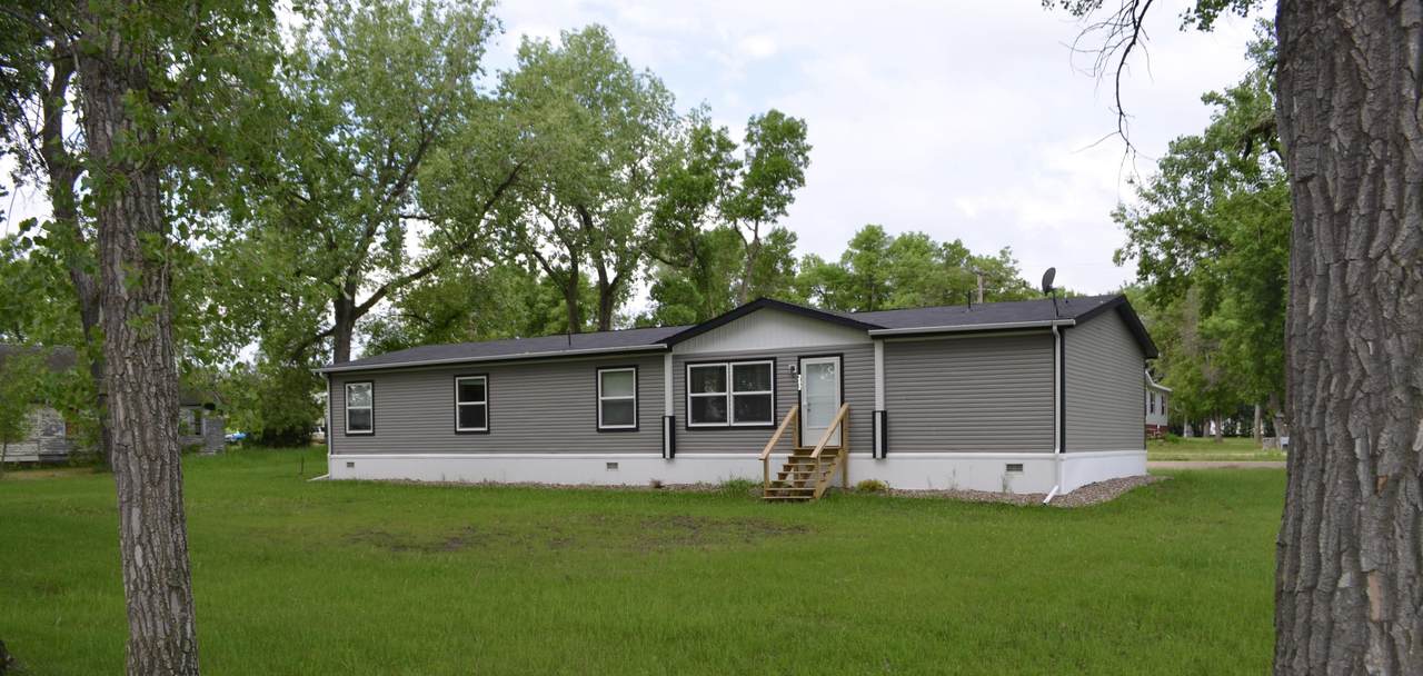 202 Mann Street - Photo 1