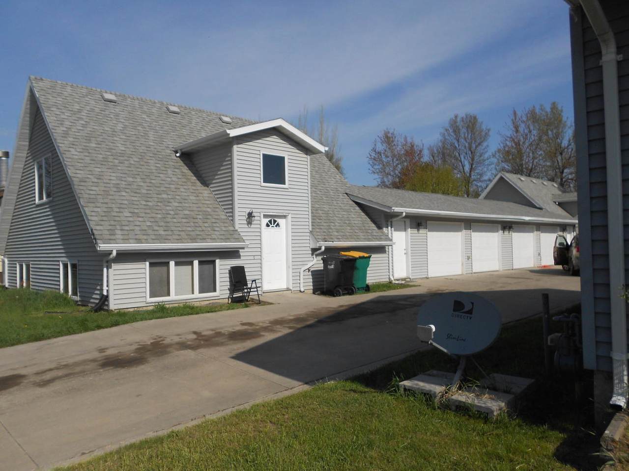 822 Lincoln Avenue - Photo 1