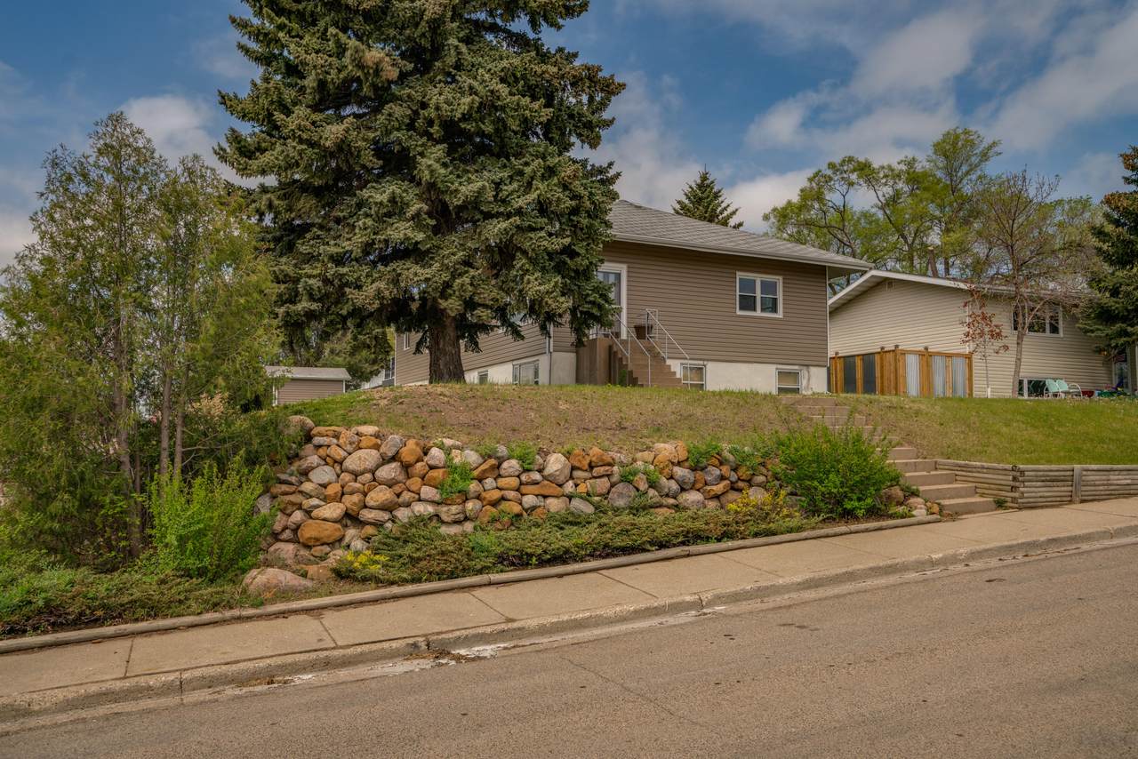 301 11th Avenue - Photo 1