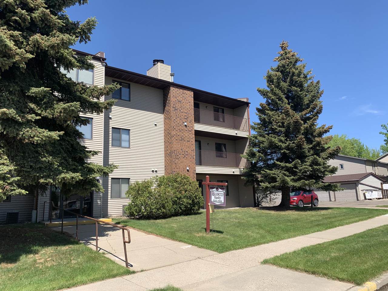 2910 Ontario Lane - Photo 1
