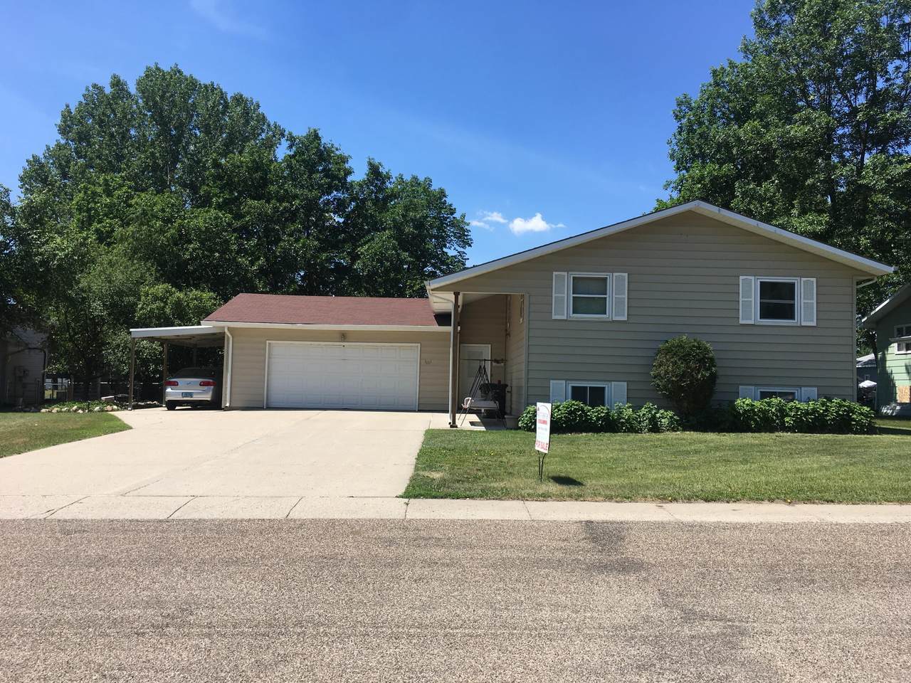1001 1st Avenue - Photo 1