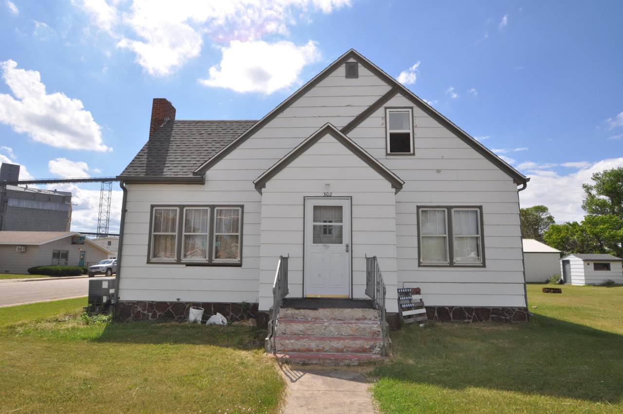 302 Broadway - Photo 1