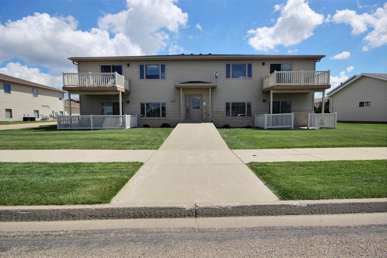 869 San Angelo Drive - Photo 1