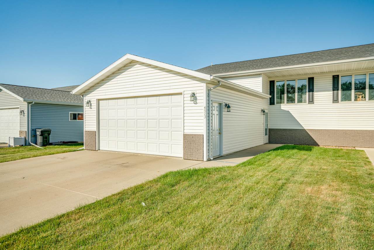 4513 30th Avenue - Photo 1