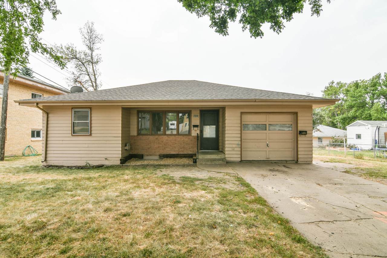 1509 Harmon Avenue - Photo 1