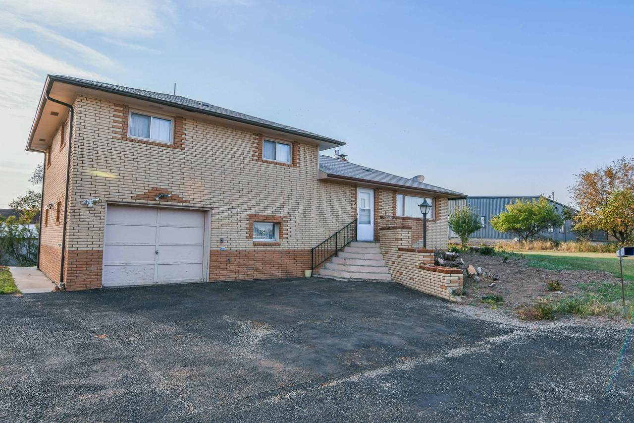 204 Hu Duberrier Street - Photo 1