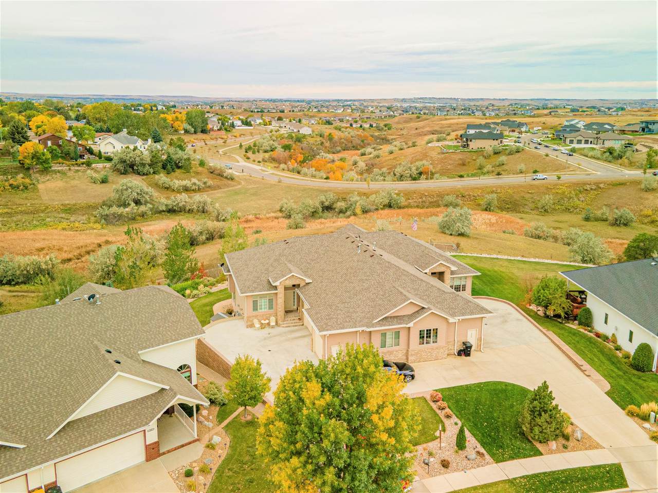 3400 Thunderbird Lane - Photo 1