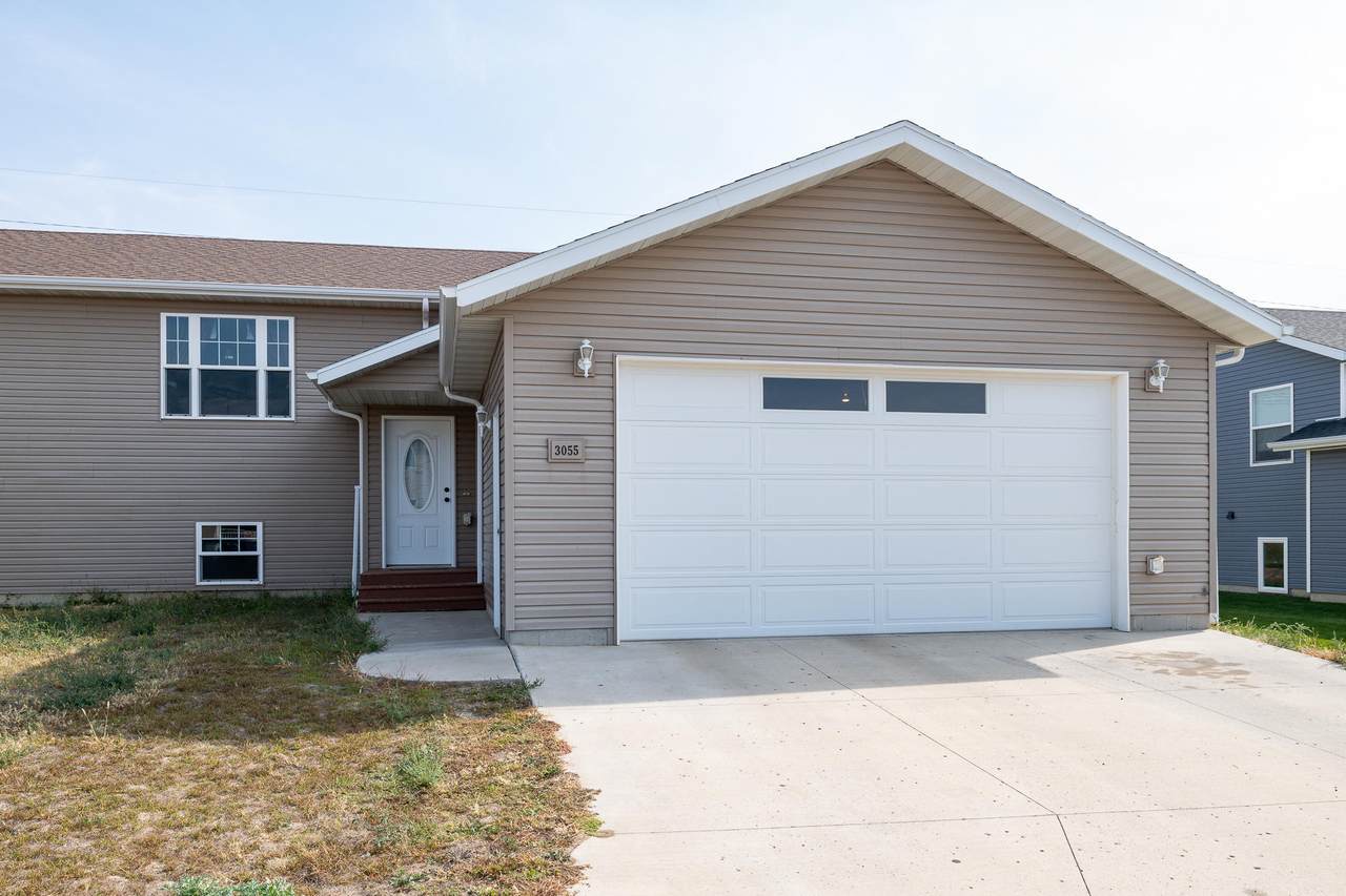3055 Mccurry Way - Photo 1